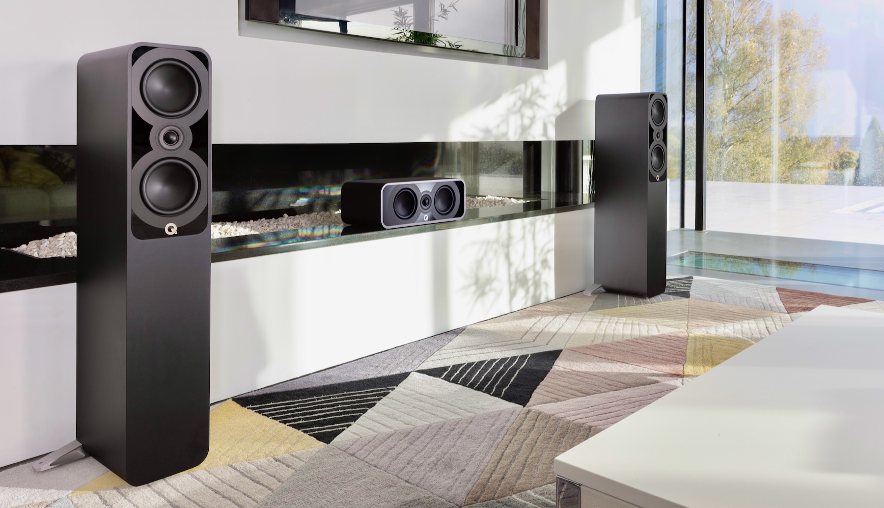 q-acoustics-5040-and-5090-black-lifestyle